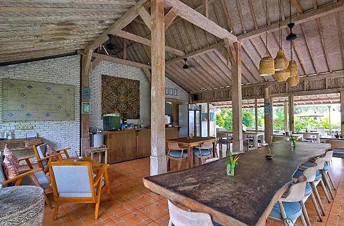 Hotel Wide Sands Retreat